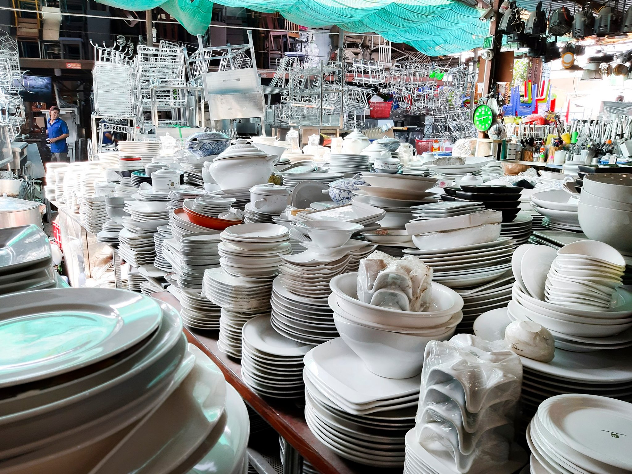 Thu mua chén đĩa cũ, tô chén tại Quận Tân Phú